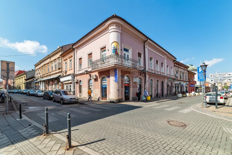 Oude straten van de stadscentrum van Novi Sad Servië stock fotografie Oude straten van de stadscentrum van Novi Sad Servië stock fotografie