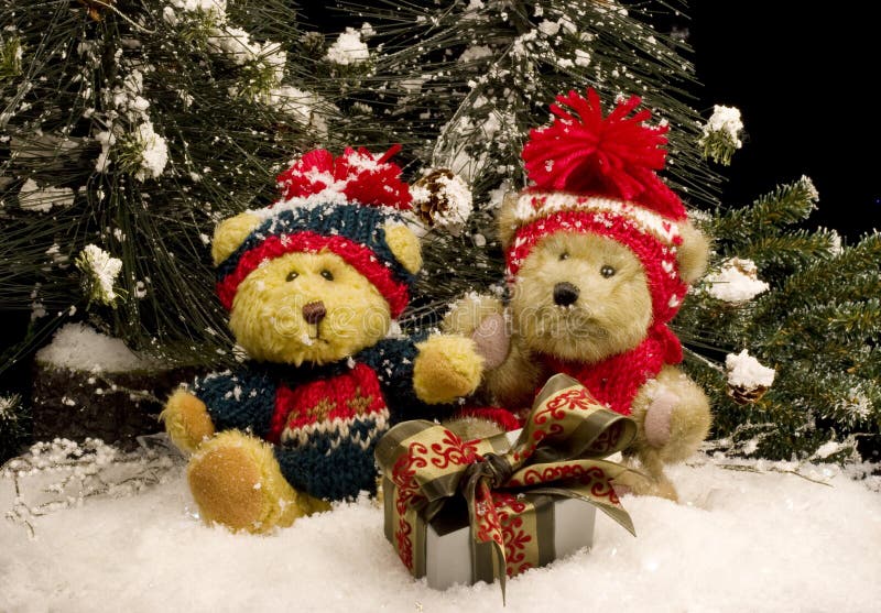 Ours de nounours avec le cadeau - horizontal image libre de droits Ours de nounours avec le cadeau - horizontal image libre de droits