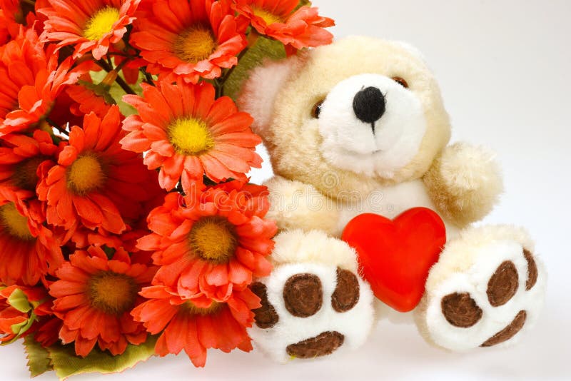 Ours De Nounours Avec Le Coeur Et Les Fleurs Image Image