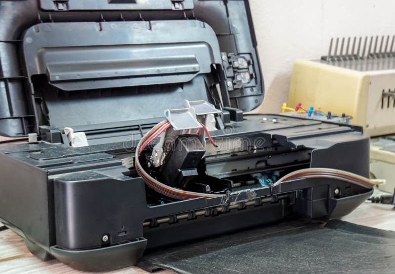 907 Printer Repair Technician Stock Photos Free & RoyaltyFree Stock Photos from Dreamstime