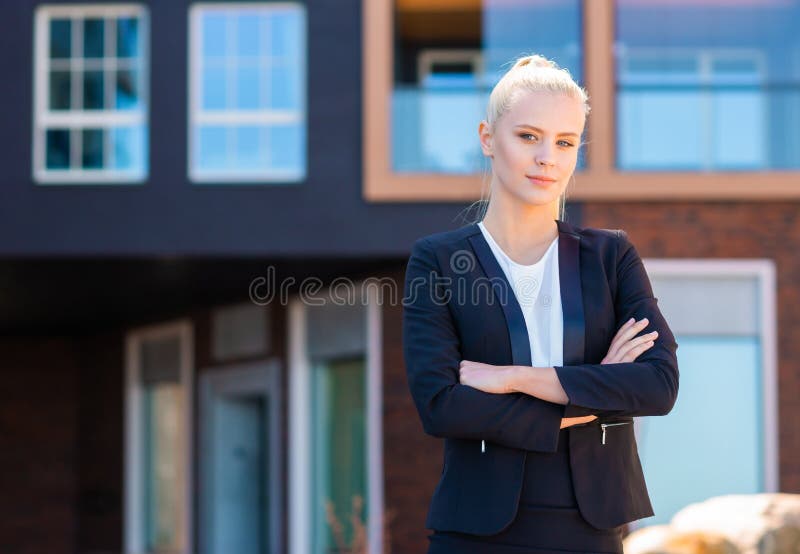 outdoor business casual