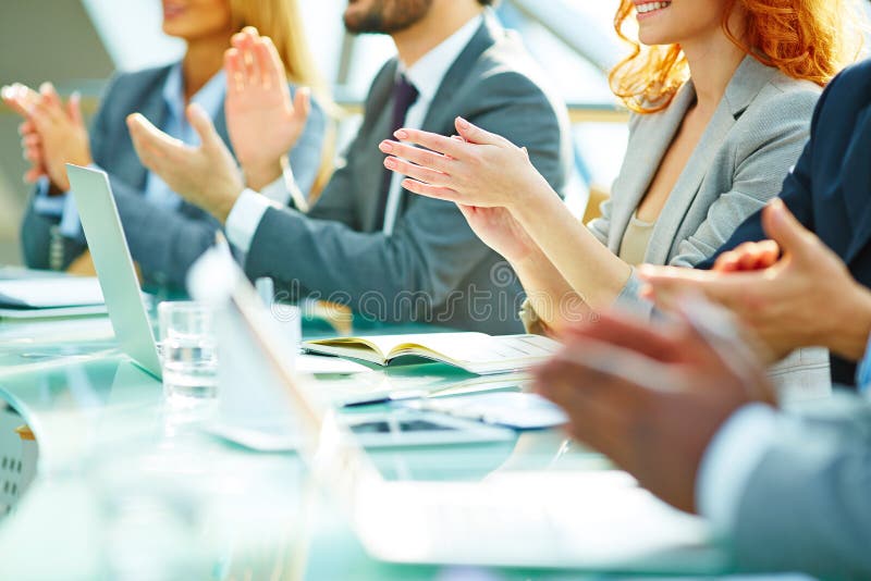 Ovazione dopo la riunione immagine stock