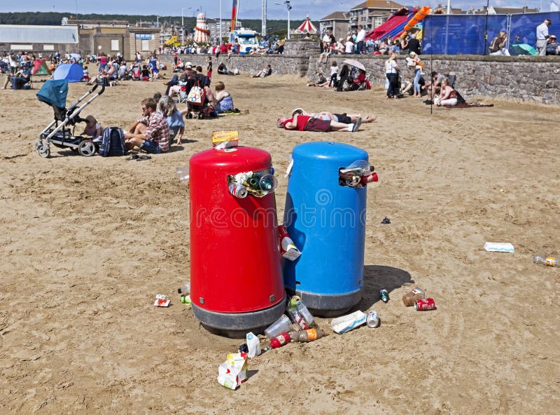 Overflowing Rubbish Bins editorial image. Image of north 151455040