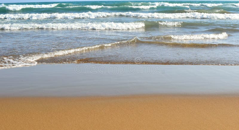 Overzeese kustlijn in de avond Alanya, Turkije, Middellandse Zee stock afbeelding Overzeese kustlijn in de avond Alanya, Turkije, Middellandse Zee stock afbeelding