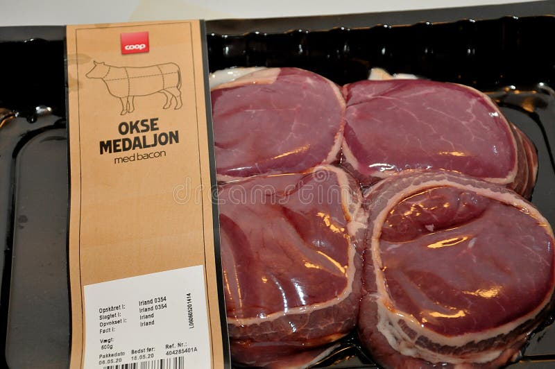 Ox-kött per nötkött från danska livsmedelsbutiker i kopenhagen