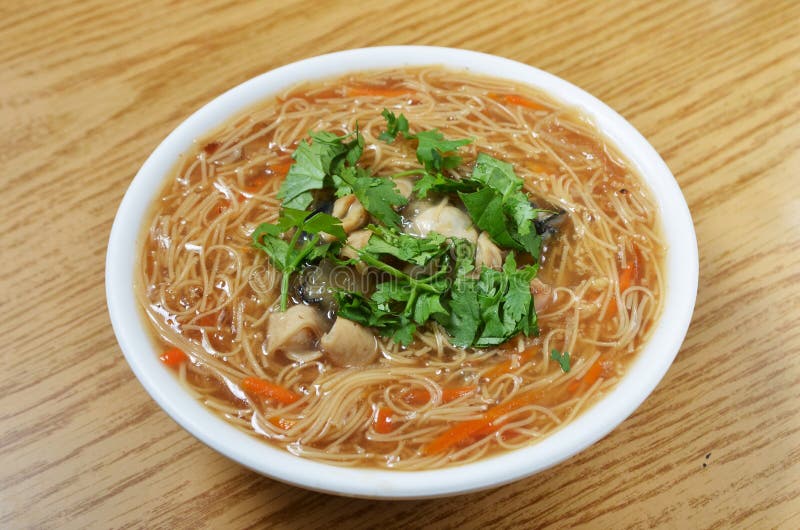 Oyster and pork intestine vermicelli