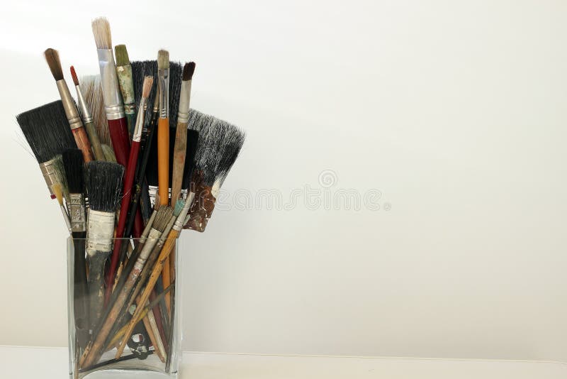 Опарник Paintbrushes стоковые фотографии rf Опарник Paintbrushes стоковые фотографии rf
