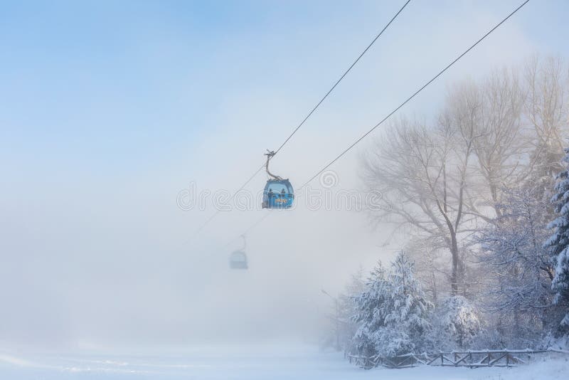 Ośrodek narciarski Bansko, bułgarskie kablówki fotografia stock