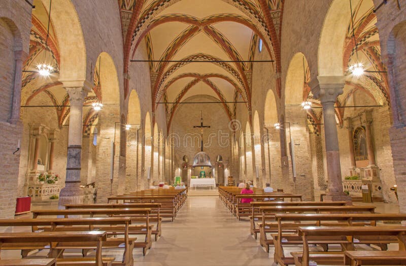 Resultado de imagem para nave da igreja