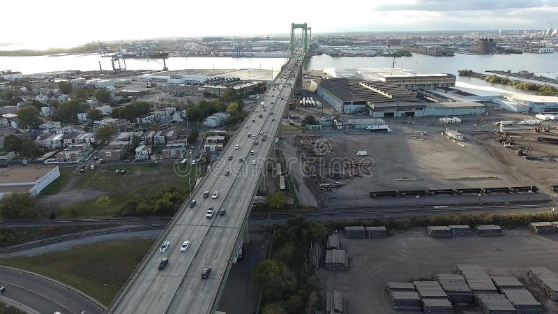 PA aérienne de Walt Whitman Bridge NJ de longueur clips vidéos