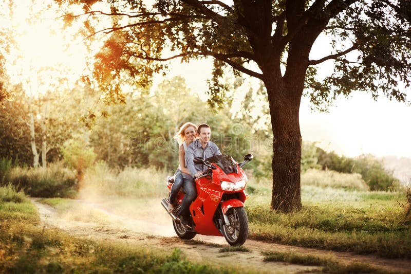 Willkommen, liebe Motorrad-Enthusiasten!