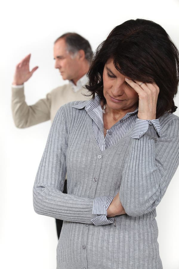 Paare, die ein Argument haben. lizenzfreies stockfoto Paare, die ein Argument haben. lizenzfreies stockfoto