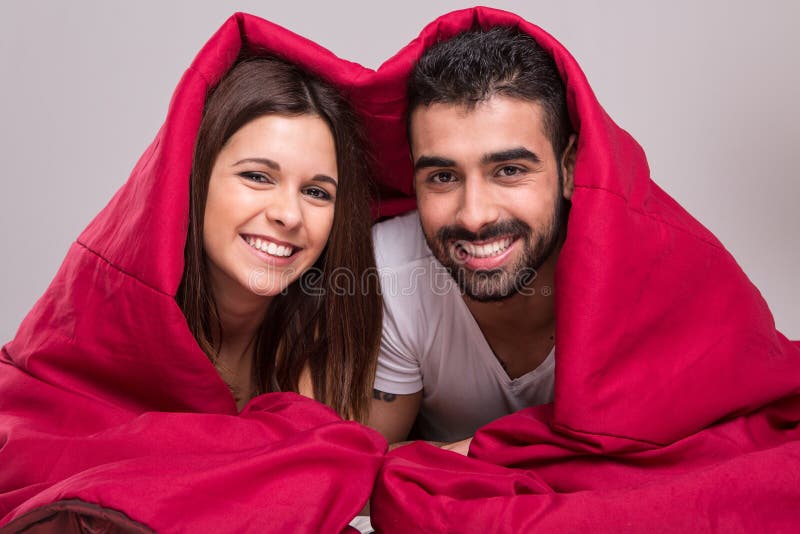 Paare im Bett lizenzfreies stockfoto Paare im Bett lizenzfreies stockfoto