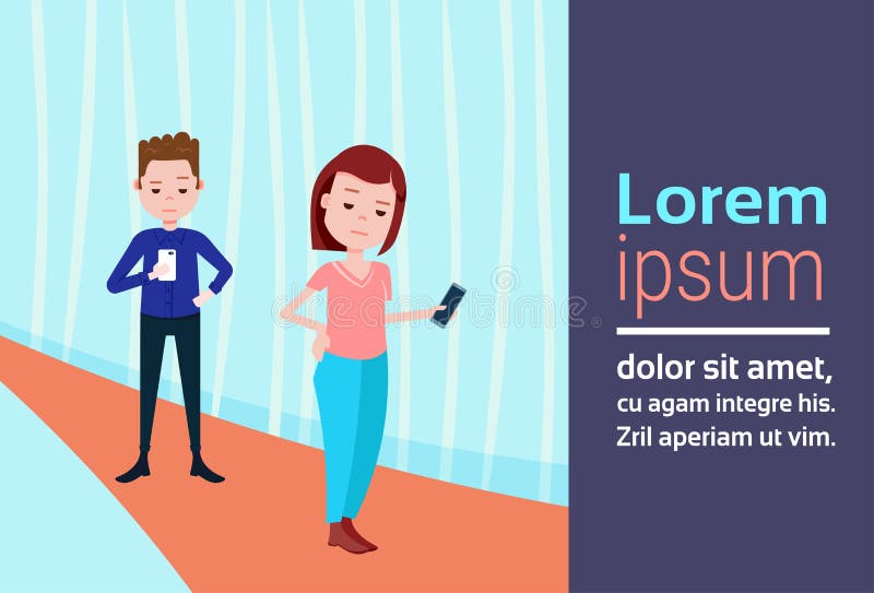 Paarman vrouw die smartphones het karaktermalplaatje van de straatweg voor van de het ontwerpwerk en animatie exemplaar ruimtevla vector illustratie Paarman vrouw die smartphones het karaktermalplaatje van de straatweg voor van de het ontwerpwerk en animatie exemplaar ruimtevla vector illustratie