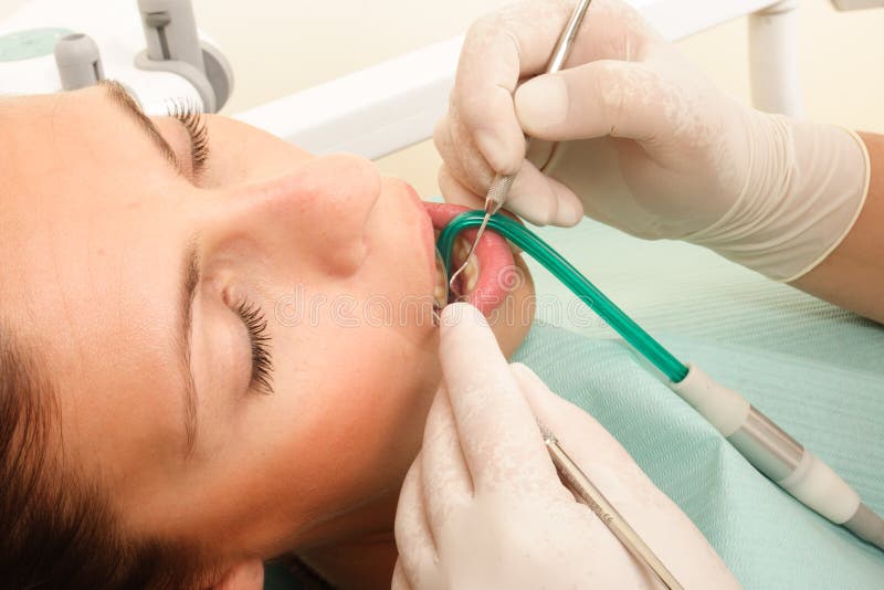 Paciente en el dentista 2 Paciente en el dentista 2