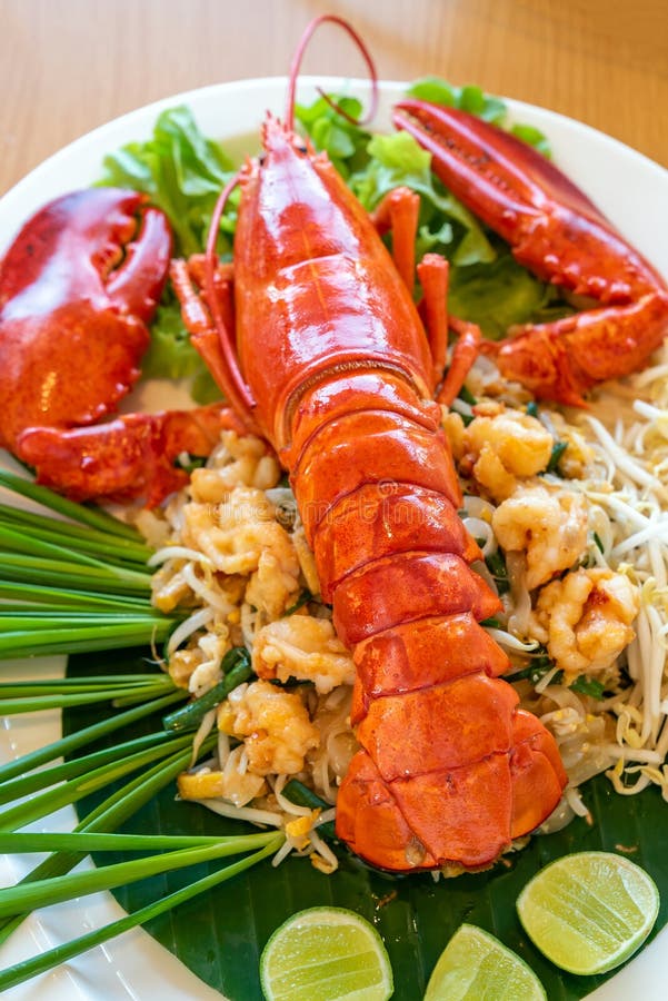 Pad thai lobster stock image. Image of plate, cooked - 136167233