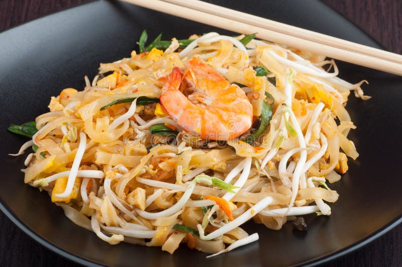 Pad thai stock image. Image of noodles, delicious, spaghetti 44222893