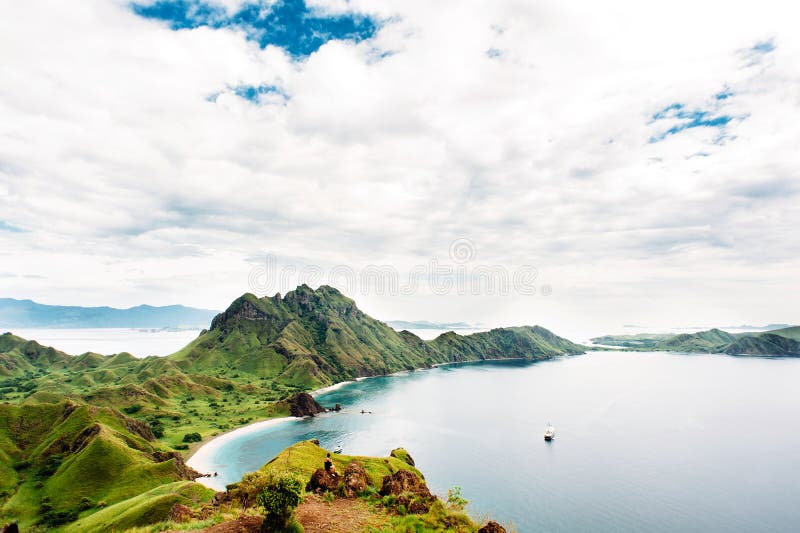 Padar wyspa, Komodo park narodowy w Wschodnim Nusa Tenggara, Indonezja fotografia stock Padar wyspa, Komodo park narodowy w Wschodnim Nusa Tenggara, Indonezja fotografia stock
