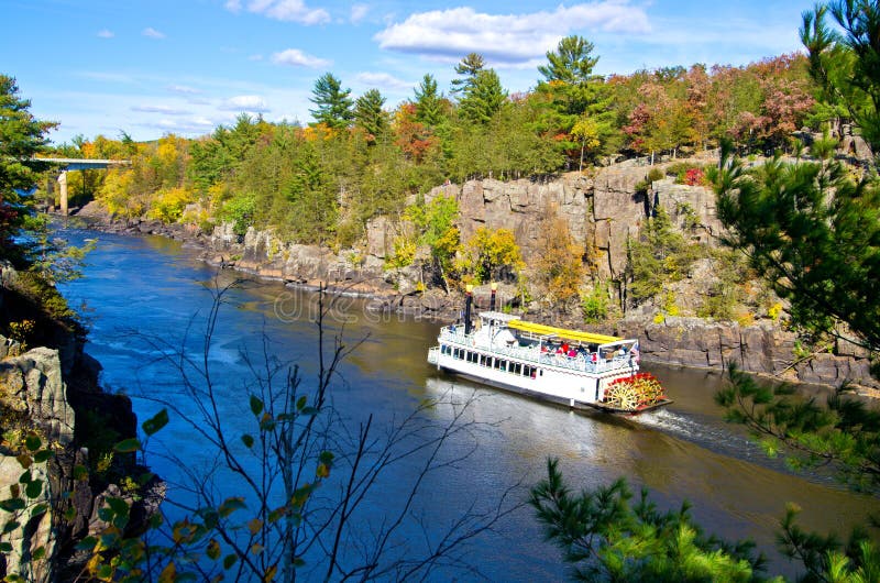 St. Croix River Shoreline stock photo. Image of rural 26151926