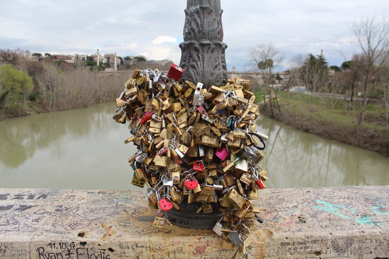 Padlock Love bridge editorial image. Image of river 113179675