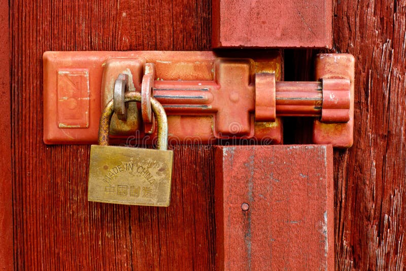 Padlock on wooden door stock photo. Image of lock, censure 21069902