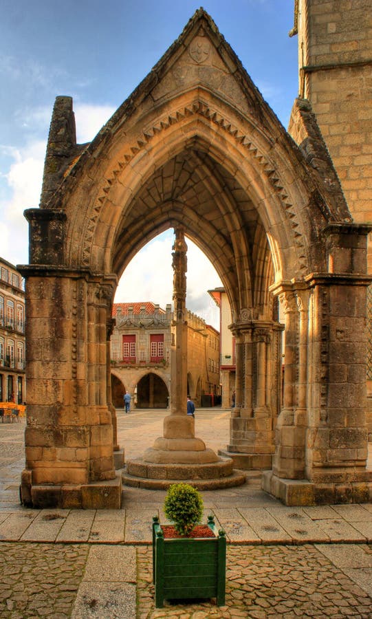 Padrao do Salado monument in Oliveira square