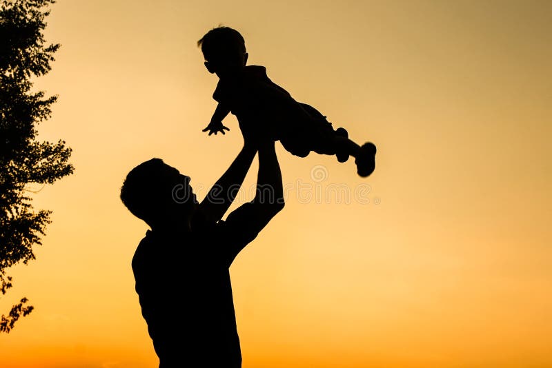 2 2 Silueta Del Padre Y Del Bebe Fotos Libres De Derechos Y Gratuitas De Dreamstime 2 2 Silueta Del Padre Y Del Bebe Fotos Libres De Derechos Y Gratuitas De Dreamstime