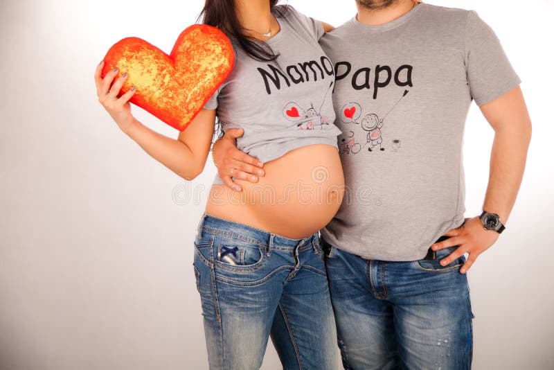 Padres jovenes; imagen Imagen de fondo - 40363517