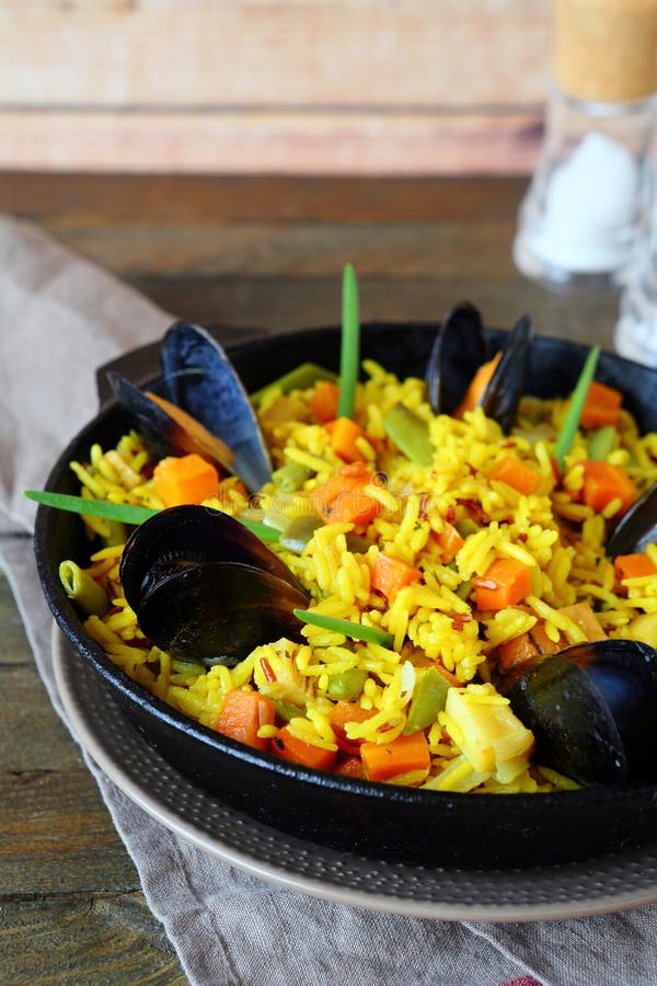 Traditionnal Spanish Food Paella Stock Image Image of recipe, plate