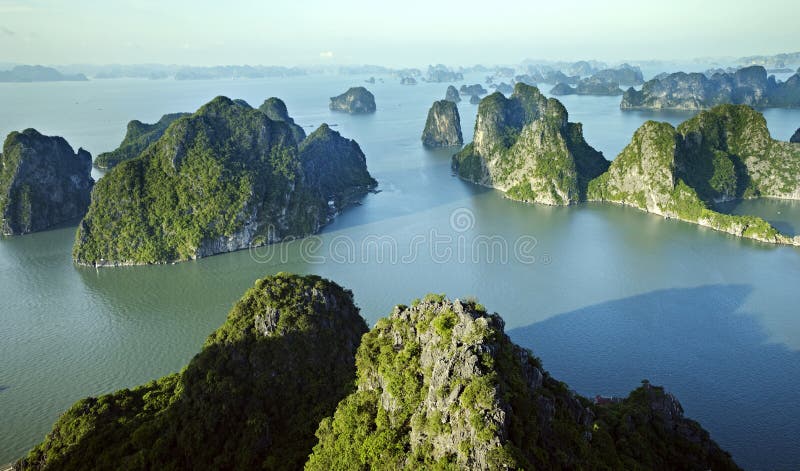Paesaggio della baia di Halong, Vietnam