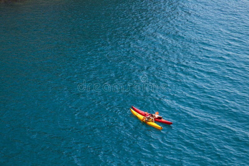 Paesaggio della spiaggia di Riomaggiore fotografie stock