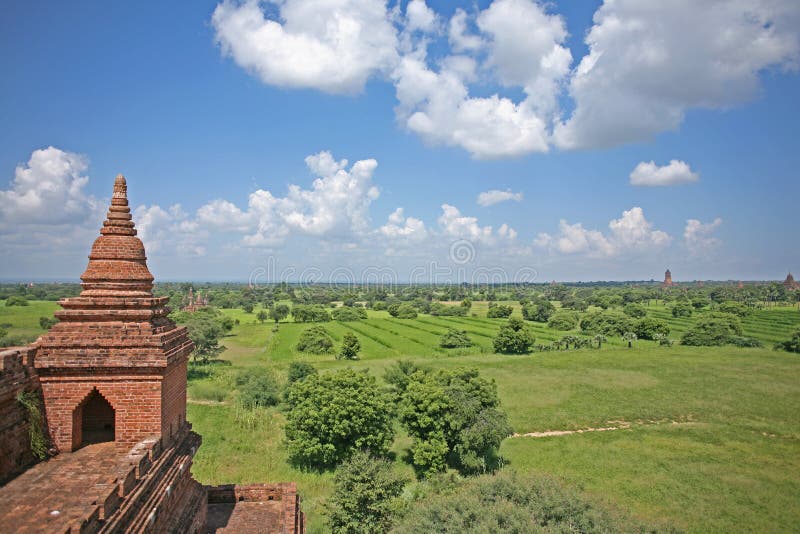 Paesaggio di Bagan fotografie stock libere da diritti Paesaggio di Bagan fotografie stock libere da diritti