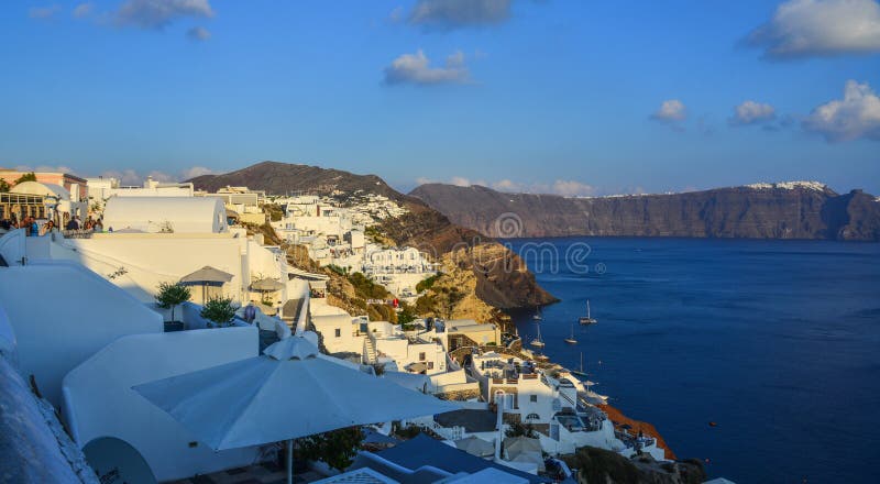 Paesaggio di bella isola di Santorini immagini stock