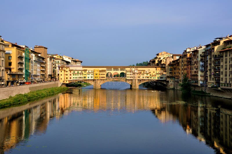 Paesaggio urbano di Firenze di giorno, Ponte Vecchio fotografia stock libera da diritti Paesaggio urbano di Firenze di giorno, Ponte Vecchio fotografia stock libera da diritti