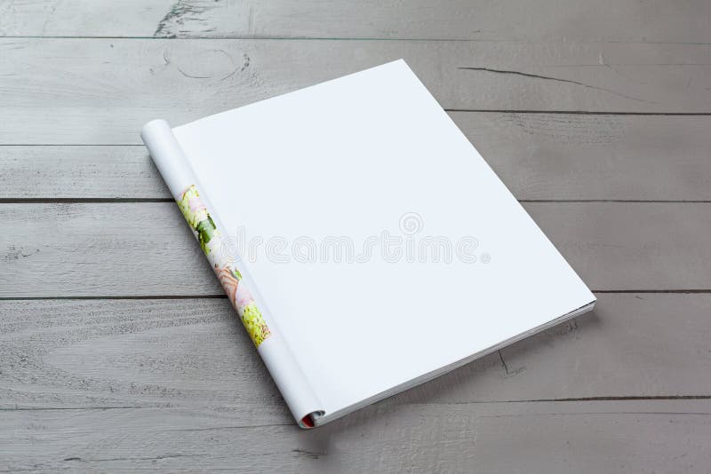 Pagine in bianco della rivista fotografia stock libera da diritti Pagine in bianco della rivista fotografia stock libera da diritti