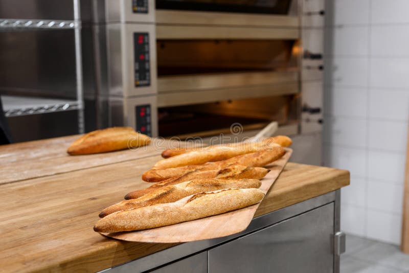 Pagnotte tradizionali del pane francese immagine stock Pagnotte tradizionali del pane francese immagine stock
