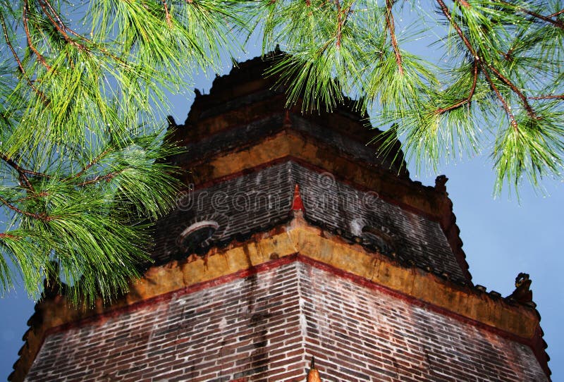 pagoda chiński deszcz zdjęcia stock pagoda chiński deszcz zdjęcia stock