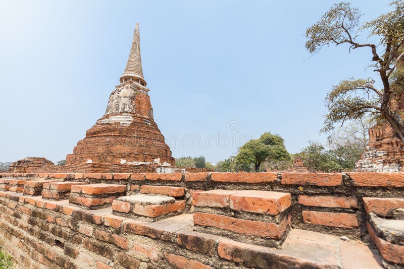 Pagode in Wat Mahathat lizenzfreies stockfoto Pagode in Wat Mahathat lizenzfreies stockfoto