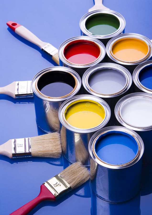 Artist paint brushes and paint cans Stock Photo by ©billiondigital 154674734