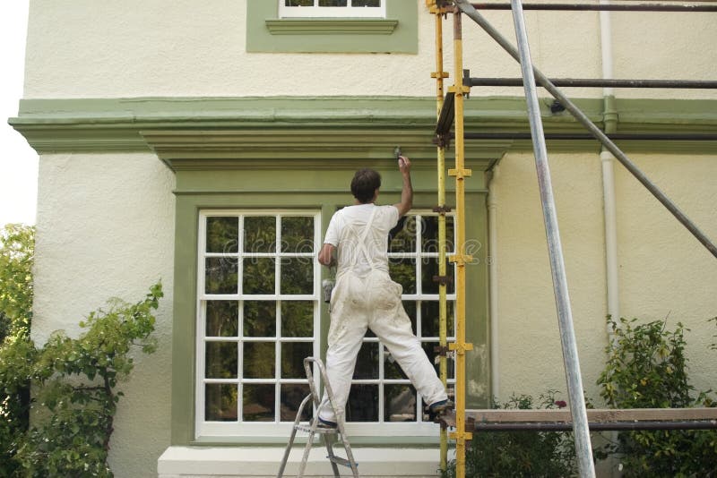 Pittore decorare una casa esterno.