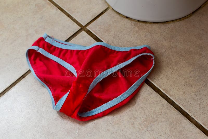 Wet panties during pregnancy