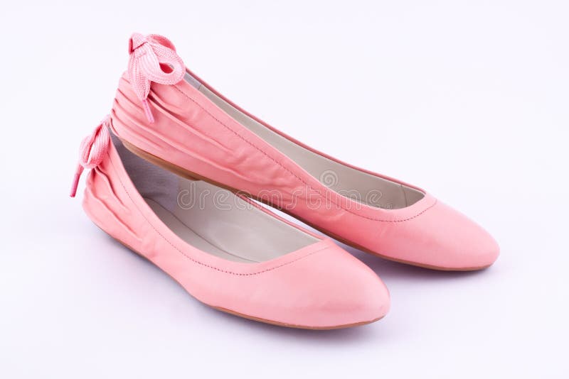 A pair of flat shoes