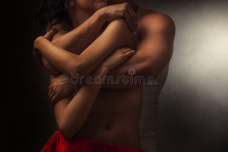 paires d'amants dans l'étreinte images stock paires d'amants dans l'étreinte images stock