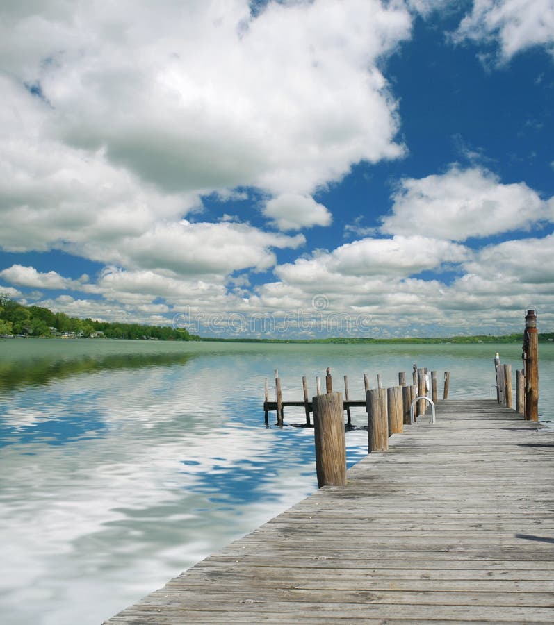 Paisagem Lacustre Deslumbrante fotografia de stock royalty free
