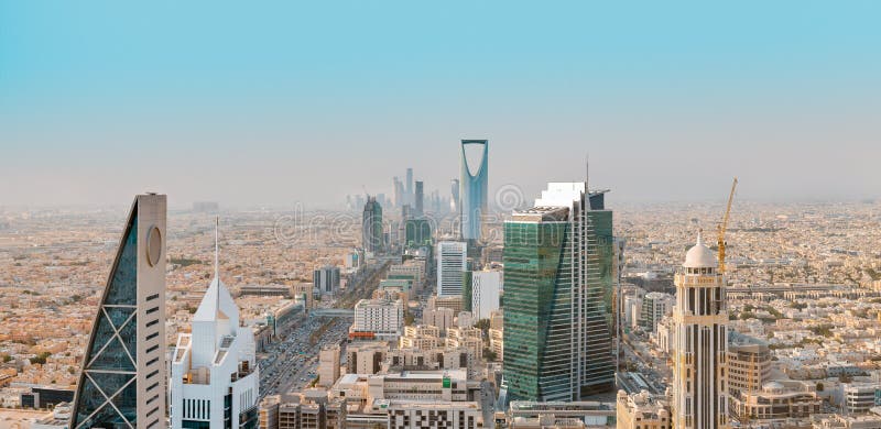 Paisagem de Ar?bia Saudita Riyadh - centro do reino da torre de Riyadh, torre do reino, skyline de Riyadh - no al-Mamlaka de lame