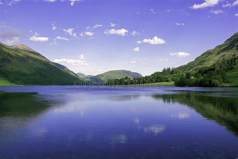 Paisagem idílico do parque nacional do distrito do lago, Cumbria, Reino Unido