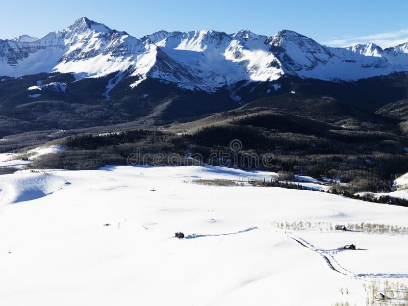 Paisagem nevado da montanha de Colorado. imagem de stock Paisagem nevado da montanha de Colorado. imagem de stock