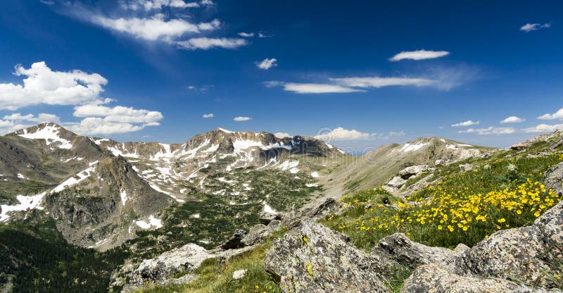 Paisagem panorâmico no Colorado Rocky Mountains imagens de stock royalty free Paisagem panorâmico no Colorado Rocky Mountains imagens de stock royalty free
