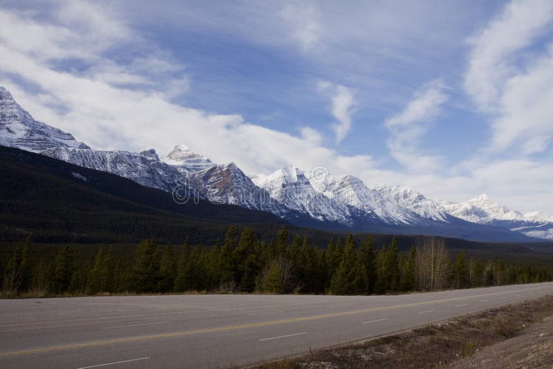 Paisagens cênicos em Jasper National Park, Alberta, Canadá fotografia de stock Paisagens cênicos em Jasper National Park, Alberta, Canadá fotografia de stock