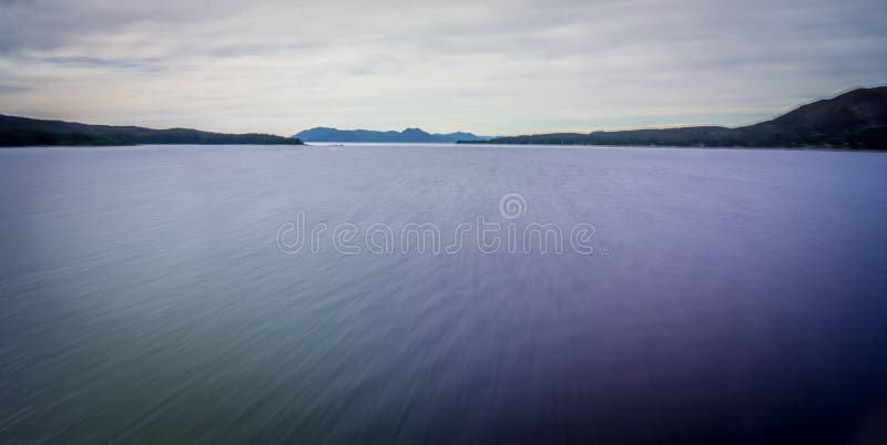 Paisagens da geleira e das montanhas em Alaska selvagem e bonito fotos de stock